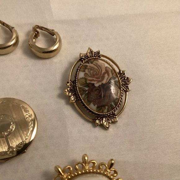 Vintage Sarah Coventry signed jewelry lot - Picture 2 of 10